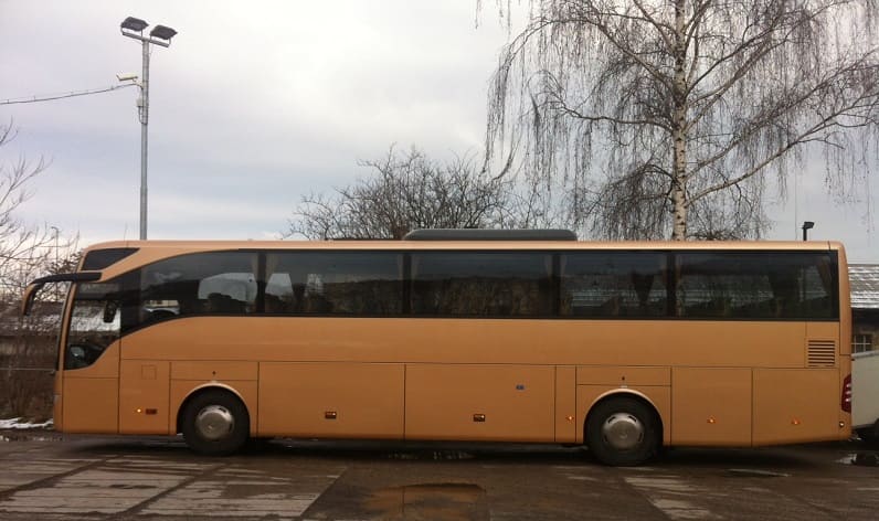 Komárom-Esztergom: Buses order in Komárom in Komárom and Hungary